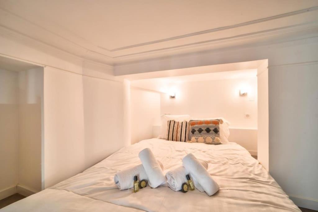 Bel Appartement Au Coeur De Montmartre Parigi Esterno foto