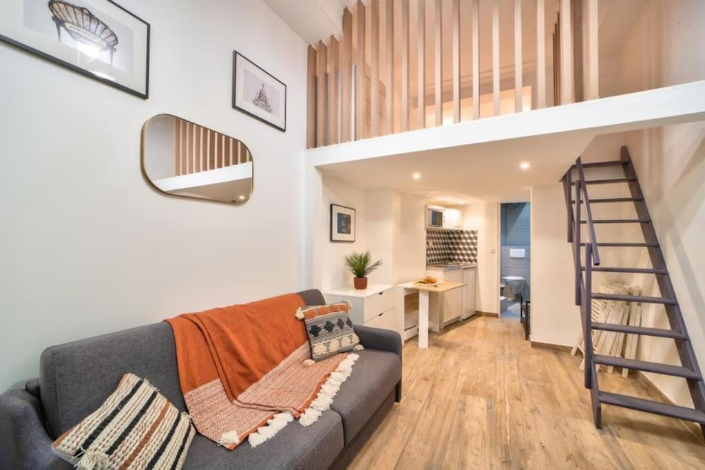 Bel Appartement Au Coeur De Montmartre Parigi Esterno foto