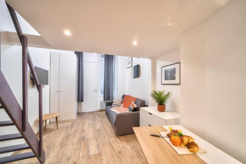 Bel Appartement Au Coeur De Montmartre Parigi Esterno foto